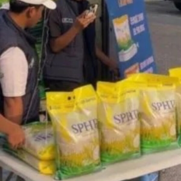 Bulog Belitung Jual Beras SPHP Rp58.000 per 5 Kg di Pasar Tanjungpandan untuk Jaga Stabilitas Harga