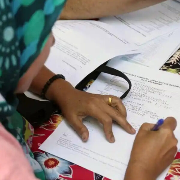 DPR Sahkan RUU Adminduk, Sebar Data Kependudukan Diancam 6 Tahun Penjara