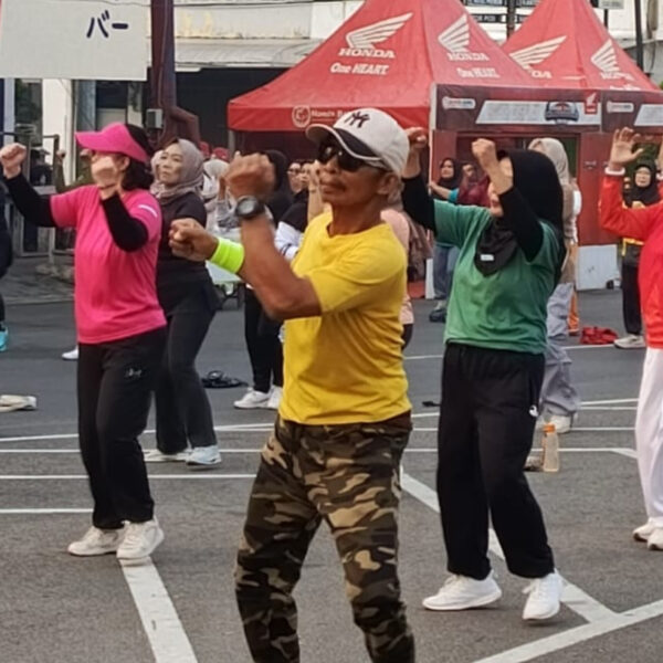 CFD Tanjung Pandan Meriah, Warga Tumpah Ruah di Bundaran Batu Satam Minggu Pagi