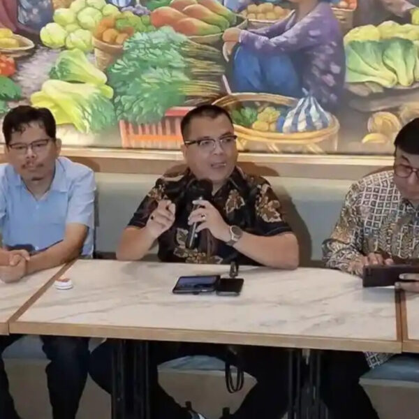 Denny Indrayana Cabut Gugatan Penyetaraan Ijazah Gibran di PTUN dan Walk Out, Kubu Gibran dan Kemendikdasmen Justru Keberatan